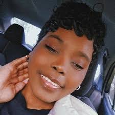 Lashawnda Curtis's Instagram, Twitter & Facebook