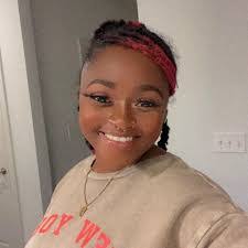 Stacy Haire's Instagram, Twitter & Facebook