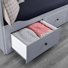 The product requires assembling which may take up to a few hours, depending on how familiar you are with. Hemnes Tagesbett 3 Schubladen 2 Matratzen Grau Moshult Fest Ikea Deutschland