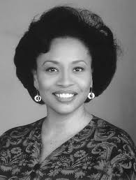 Beautiful Black Actresses In Their 20s Jenifer Lewis In The Preacher S Wife Jennifer Lewis Black Hollywood Black Actresses