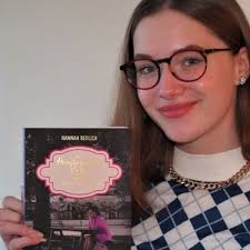 Hannah (15) schrijft boek over hoogbegaafd zijn in een familie met autisme 