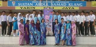 See more of smk sultan abdul samad klang bd on facebook. B L O N D Rickysam8 Twitter
