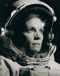 Another day, another sleigh ⛄️❄️ @nasaastronauts Don Pettit and Suni  Williams, Expedition 72 flight engineer and commander, pose for a fun  holiday season portrait while speaking