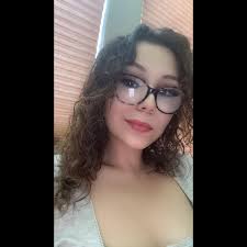 Does anyone know of a hair stylist that specializes with curly hair?