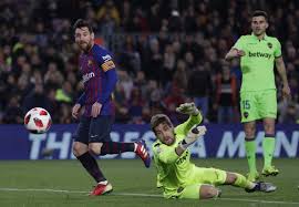 With the catalan side's fellow title challengers facing tough games this week, a victory was essential for ronald koeman's men to put the pressure on the rest of the pack. Barcelona 3 0 Levante Live Stream Online Copa Del Rey Commentary As It Happened At Camp Nou London Evening Standard Evening Standard