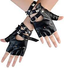 Only 1 available and it's in 8 people's carts. Fingerless Leather Gloves