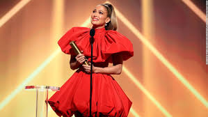 ✨ jlo beauty is available now! 2021 Jennifer Lopez Sagt 2020 Habe Ihr Beigebracht Was Am Wichtigsten Ist Gettotext Com