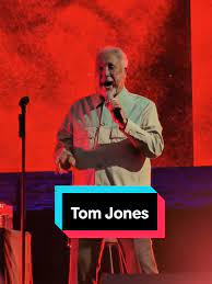 Tom Jones en el Festival de Hampton Court Palace 2025 | TikTok