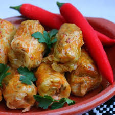 Reteta Sarmale Cu Varza Dulce In Vas De Lut Recipe Cooking Recipes Food Romanian Food
