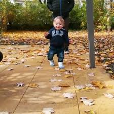 Le petit bonhomme en mousse. Un Petit Bonhomme Qui Marche