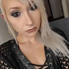 Randi Mcclain's Instagram, Twitter & Facebook