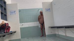 Cruising: Grandpa taking a shower at the club… ThisVid.com