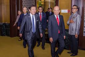 Tan sri dato' azman hashim was born in july 1939 in kuala lumpur to a family of thirteen siblings and spent his childhood in kampung baru, kuala lumpur. February 2016 Majeca
