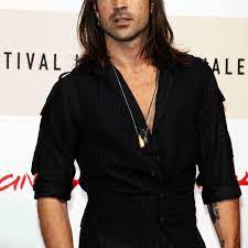 From long layers to casual shag cuts, this gallery contains a variety of hairstyles for men. Pictures Of Male Stars With Long Hair