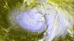 El huracán grace amenaza la costa de veracruz, méxico. 0ya4iqdrhlpu9m