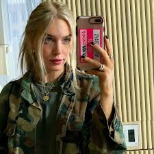 Who Is Alex Cooper Get To Know The Call Her Daddy Podcast Host