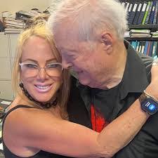 Kathryn Hanneman's Instagram, Twitter & Facebook