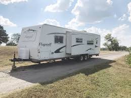 Maybe you would like to learn more about one of these? 2006 Forest River Flagstaff Travel Trailer Camper With Pop Out Clear Title Live In Style Super Nice See Pics Benton Building Clean Out Camper Travel Trailer Motorcycle And More Equip Bid