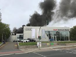 Offizielle facebookpräsenz der audi berlin gmbh. Brand Im Audi Zentrum In Zehlendorf Spreepicture