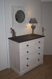 Chambre Grise Commode En Pin Blanchie Et Repeinte Relooking De Commode Deco Chambre Chic Deco Chambre Noir Et Blanc