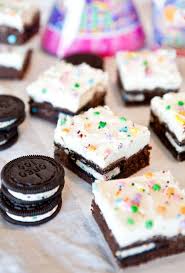 Oreo Cookie Stuffed Brownies With Vanilla Buttercream Frosting Oreo Cookie Bar Oreo Desserts
