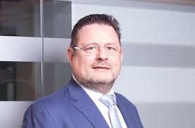 Walter C. Neumann wird CEO der Grand Metropolitan Hotels