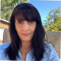 Vanessa Schaffer's Instagram, Twitter & Facebook