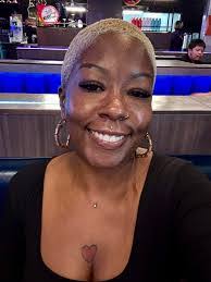 Melissa Isom's Instagram, Twitter & Facebook