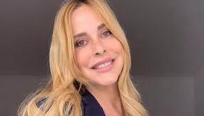 A cominciare dalla fine del matrimonio con la bella stefania. Stefania Orlando Il Retroscena Sulla Fine Del Matrimonio Con Andrea Roncato Ho Sofferto Molto Dilei