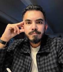 STIR-FRIED BITTER GOURD WITH SALTED EGG YOLK 🔥🥒🍳 A dish I hated as a kid  but fell in love with while living in Taiwan. It's bold, savoury and a  little bitter. Do