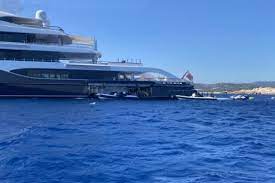 Arnault owned the 70 m (230 ft) converted research vessel amadeus, which was sold in late 2015.43 his current 101.5 m (333 ft) yacht symphony was. Symphony Bernard Arnaud S Superyacht Mit Vielfaltigen Freizeitaktivitaten