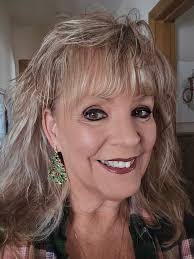 These Aldi Christmas earrings!! Picture doesnt do them justice! 💚🎄