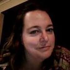 Kellie Walden's Instagram, Twitter & Facebook