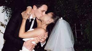 Ariana grande friends kardashians tv scoop photos videos newsletters. Hmysubalfnxlbm