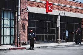 Its july 7th closure coincided with a minor crowd incident that. Louis Vuitton Cancels Further Supreme Pop Up Stores Gazette Du Bon Ton