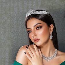 Small Vintage 3A Cubic Zirconia Pageant Tiara