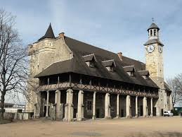 Castle Of Montlucon France Dating From The 13th And 14th Centuries Montlucon French Mɔ Ly Sɔ Occitan Paysage Auvergne Auvergne Chateau France