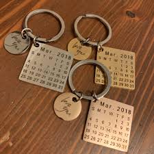 Personalized Calendar Keychain The Perfect Gift Superlative Trends Calendar Keychain Personalised Calendar Creative Diy Gifts