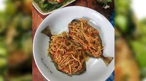 Perpaduan rasa asin ikan dan pedasnya cabe. Resep Ikan Bawal Panggang Sambal Mangga Pedasnya Bisa Membuatmu Nambah Nasi Tribunstyle Com