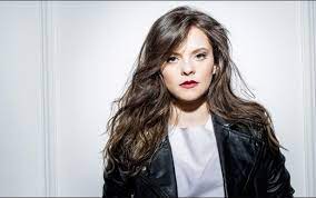 Listen to francesca michielin | soundcloud is an audio platform that lets you listen to what you love and share stream tracks and playlists from francesca michielin on your desktop or mobile device. Video Francesca Michielin L Amore Esiste 2015 English Cover By Amy Lee Evanescence Given Sound