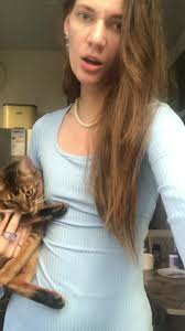 Просто посмотрите, какая у меня смирная кошка… После этого явно никто не  смеет говорить со мной, будто ты мой босс