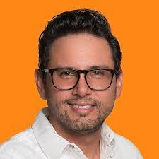 Pablo Puga's Instagram, Twitter & Facebook