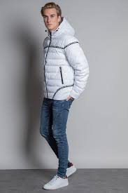 Découvrez nos doudounes pour homme, légères et confortables elles vous protégent du froid, même le plus extrême. Parka Matelassee A Capuche Pour Homme Holyson W20657m Deeluxe