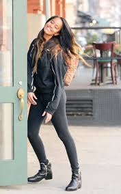 Malia and sasha obama both got it just right in short dresses they paired with sneakers, the classic shoe of choice for long days of playing tourist that also happens to be having a major style moment. Malia Obama All Smiles As She Heads To Work In New York