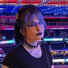 Danielle Chaloux's Instagram, Twitter & Facebook