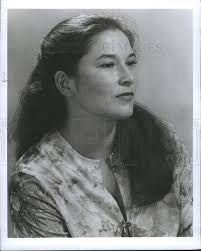 1986 Pamela Mia Paul