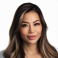 Sandy Cheng's Instagram, Twitter & Facebook