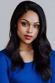 Julia Flint • Jeune • Jeunesse