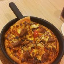 Pizzaria e restaurante fast food$$$$. Photos At Pizza Hut Kuantan Pahang
