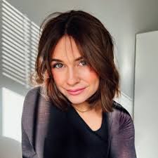 Alli Healy's Instagram, Twitter & Facebook